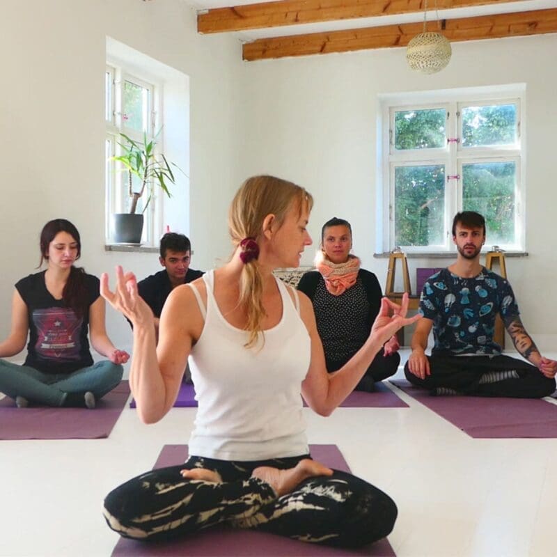 Winnie Winnetu Teaching Yoga | Yogi Living Ashram