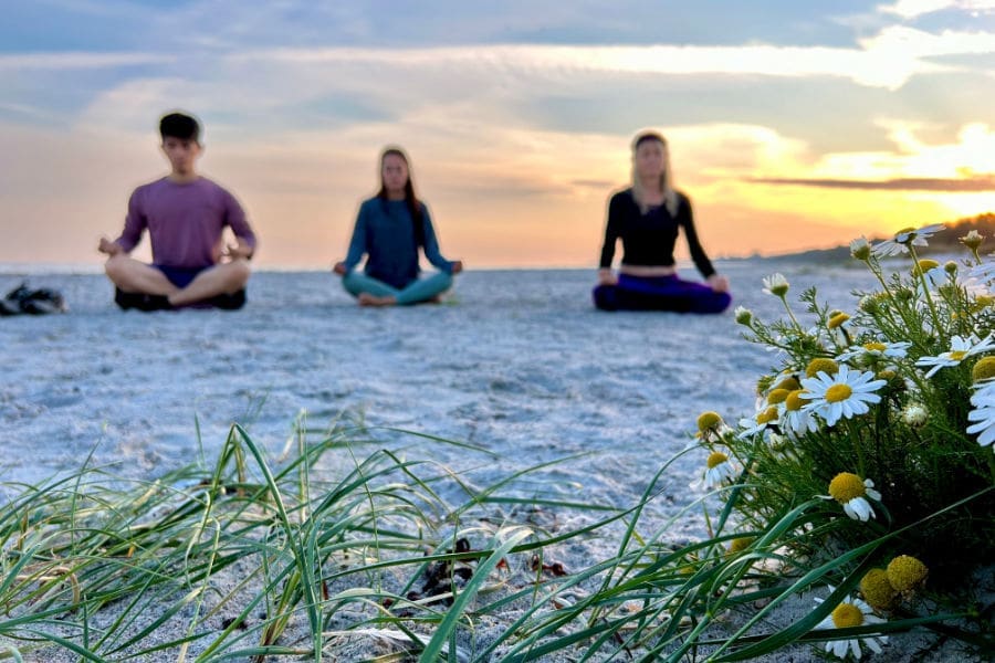 Beach Yoga | A Unique Yoga Experience